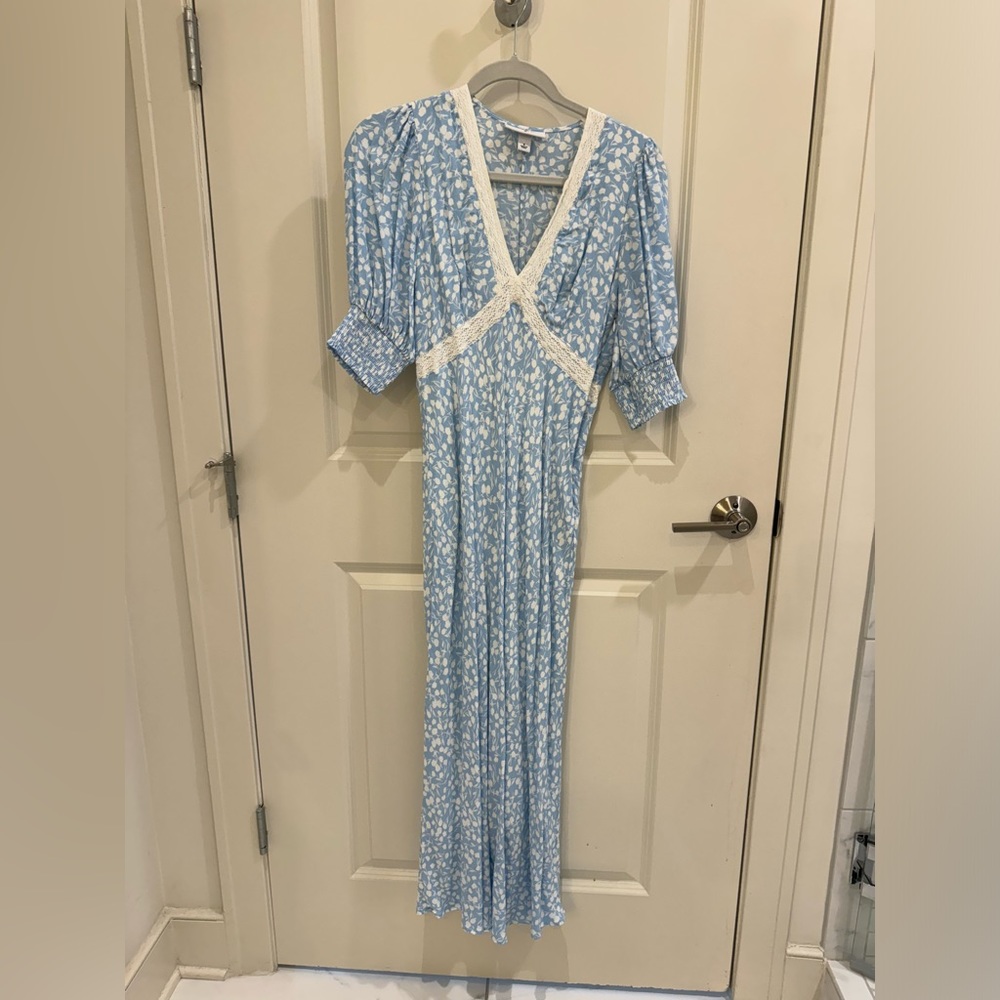 Rixo X Target Blue short sleeve midi Dress Size 6